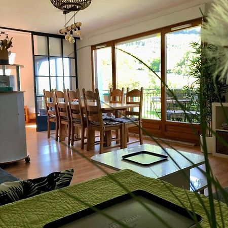 The Green Fee Close To The Golf Course And 5 Minutes From The Lake Giez Bagian luar foto