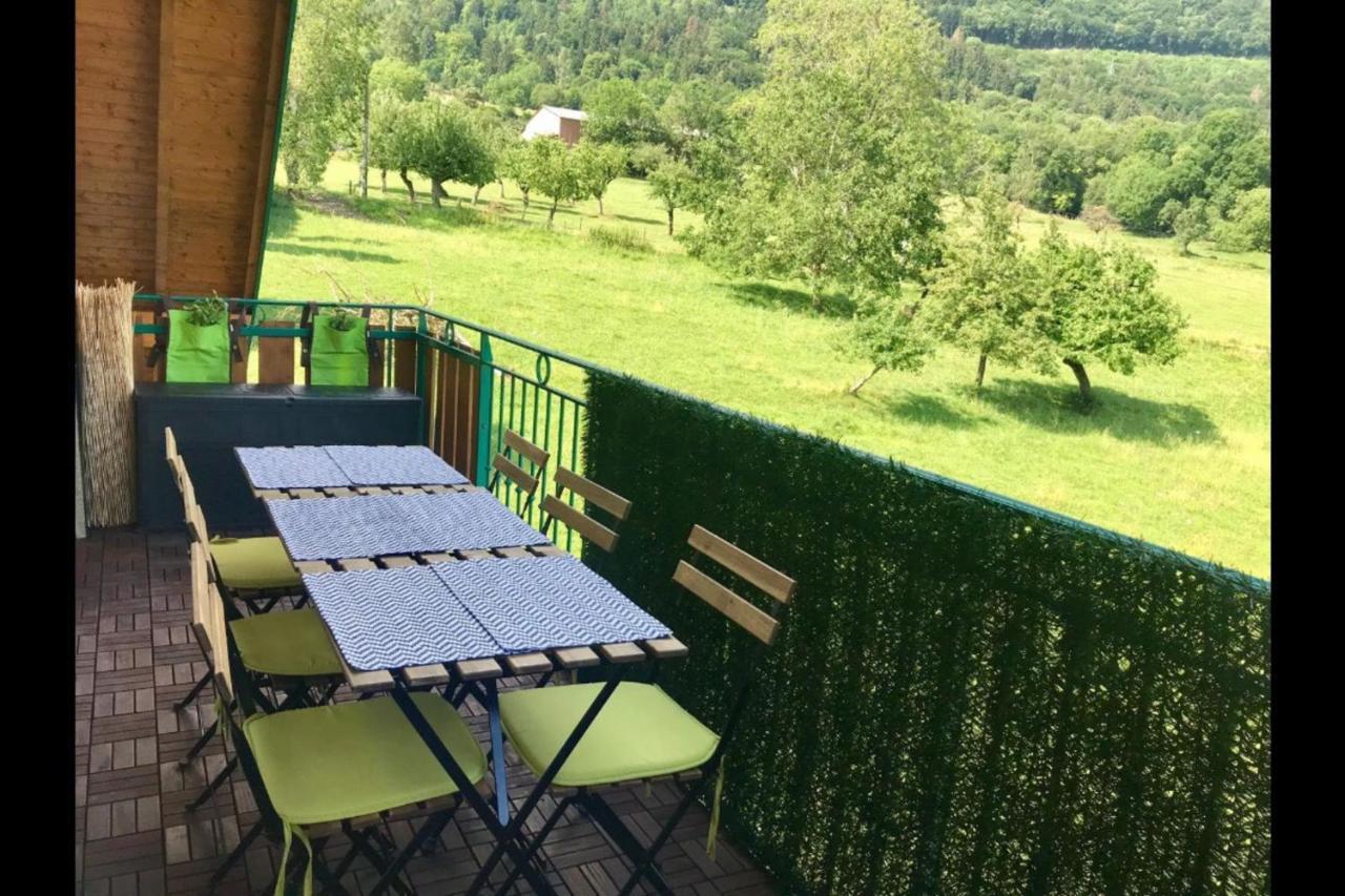 The Green Fee Close To The Golf Course And 5 Minutes From The Lake Giez Bagian luar foto