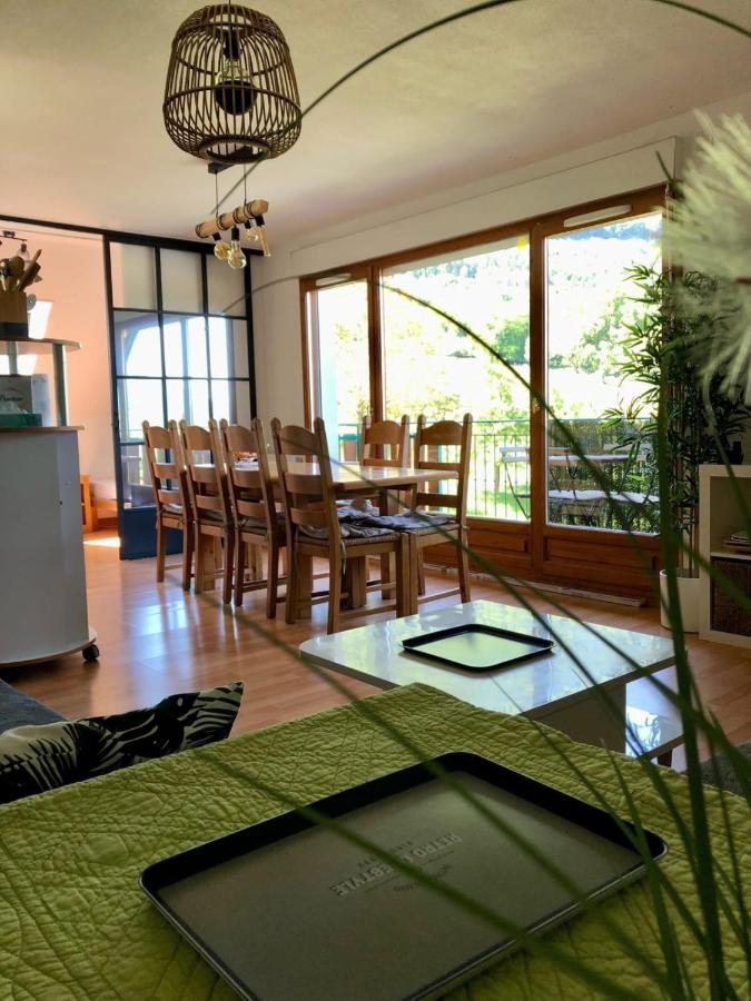 The Green Fee Close To The Golf Course And 5 Minutes From The Lake Giez Bagian luar foto
