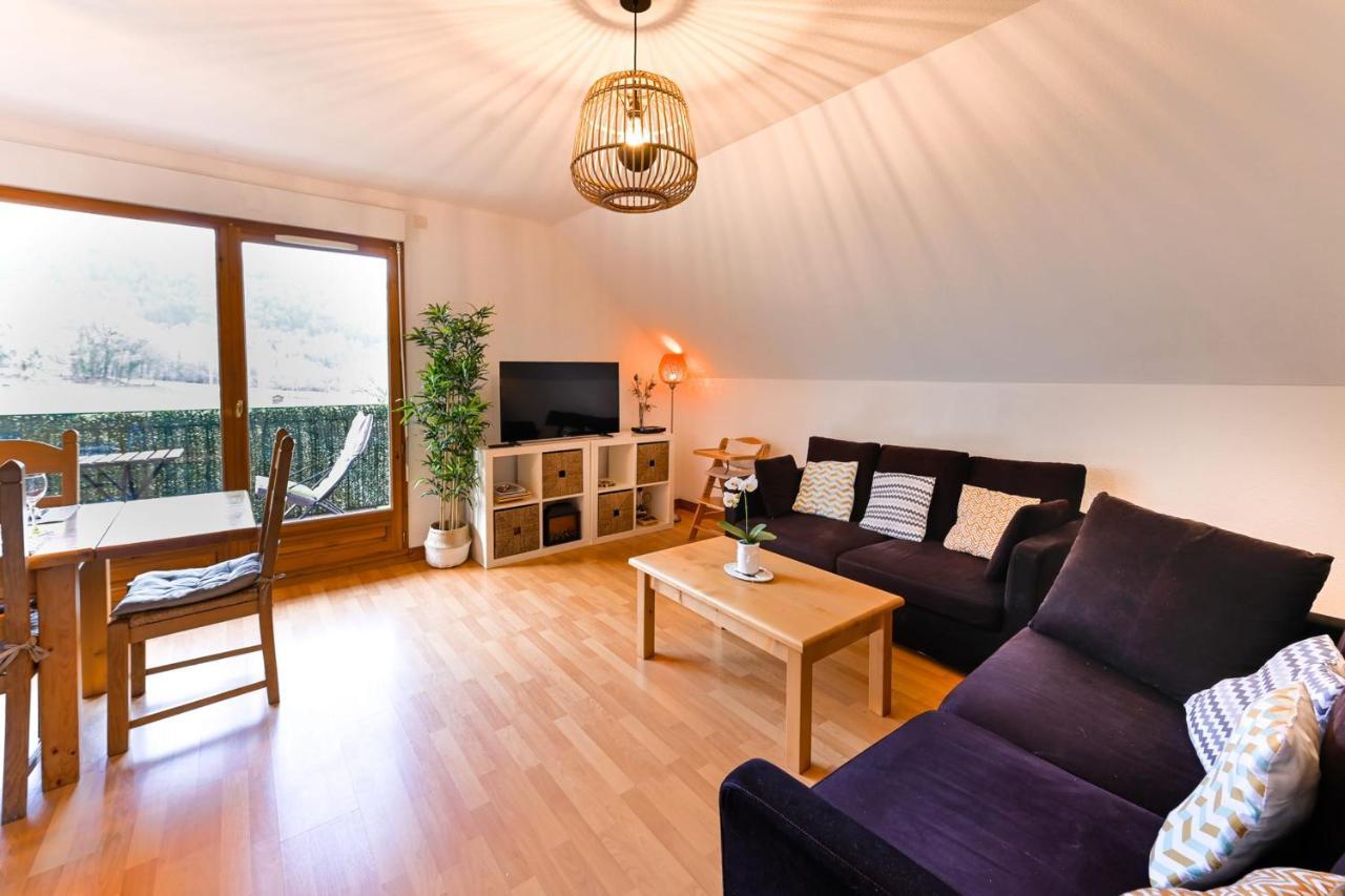 The Green Fee Close To The Golf Course And 5 Minutes From The Lake Giez Bagian luar foto